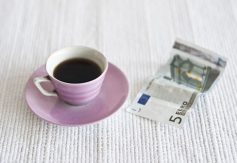5 EUR och kaffe