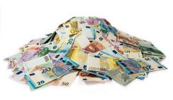 Sedelbunt med 10 000-tals Euro